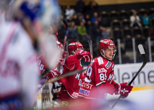 Modos Patrik Karlkvist jublar