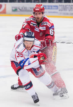 Västerviks Pierre Gustavsson och Modos Tobias Ericsson