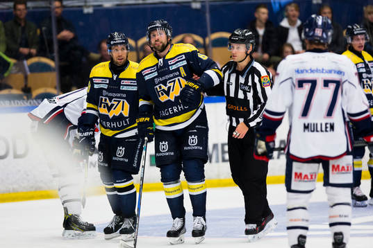 s Christoffer Persson  leds av isen