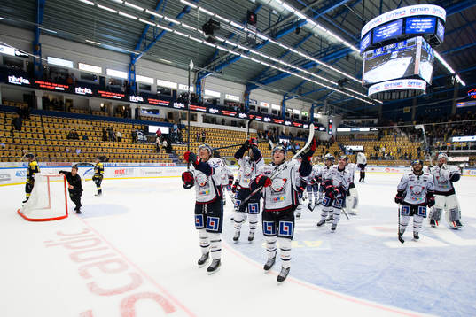 Linköpings spelare jublar