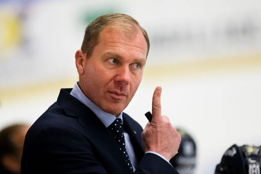 s tränare Johan Lindbom