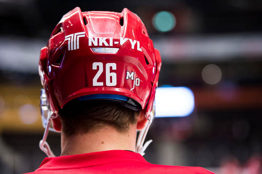 Modo spelar med omkomne målvakten Markus Olssons initialer