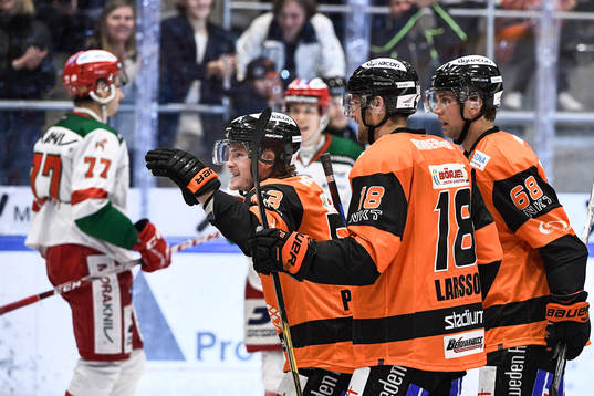 Karlskronas spelare jublar