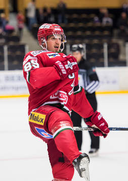 Modos Patrik Karlkvist jublar