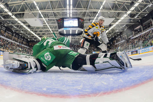 Skellefteås Joakim Lindström gör 1-6 bakom Rögles