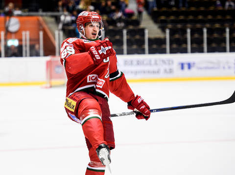 Modos Patrik Karlkvist jublar