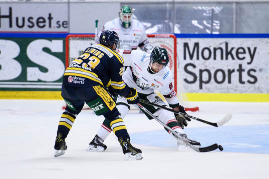 Södertäljes Jonas Liwing och Tingsryds Filip Owesson