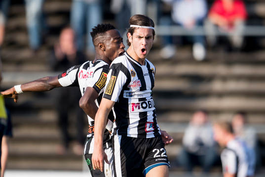 Bläddra bland fler bilder av Fotboll, Division, Södra 1, Landskrona - Ängelholm