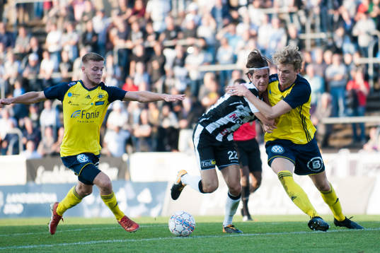 Landskronas Adi Nalic och Ängelholms Erik Widén