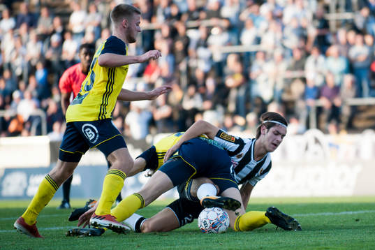 Landskronas Adi Nalic och Ängelholms Erik Widén