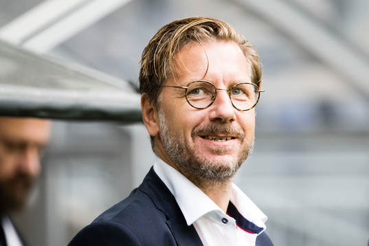 Hammarbys sportchef Jesper Jansson innan fotbollsmatchen i