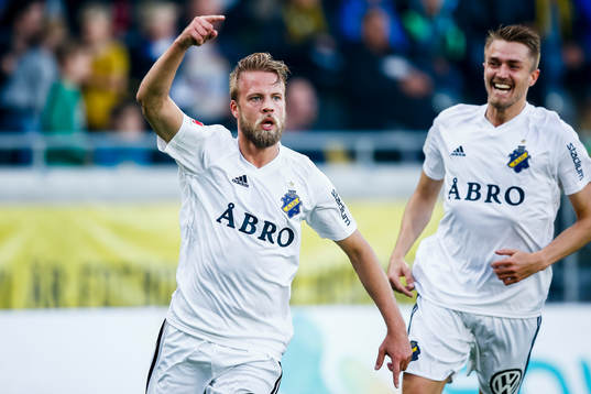 s Daniel Sundgren jublar