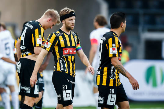Häckens Juhani Ojala , Rasmus Lindgren och Paulinho deppar