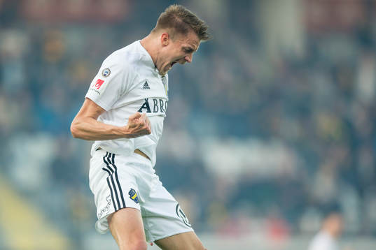 s Rasmus Lindkvist jublar