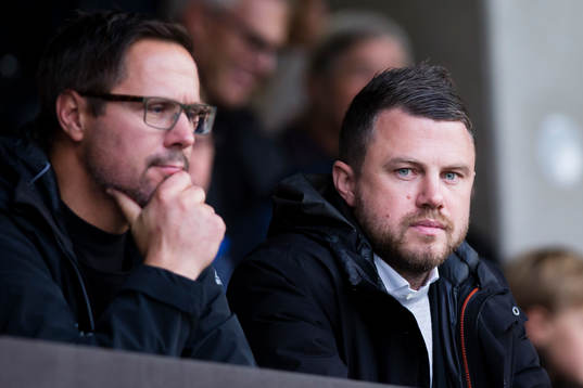 Jönköpings tränare Jimmy Thelin på läktaren