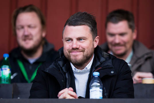 Jönköpings tränare Jimmy Thelin på läktaren