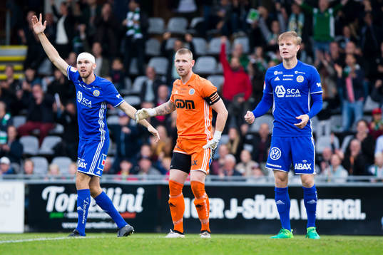 Sundsvalls Marcus Danielson, målvakt Tommy Naurin och Eric