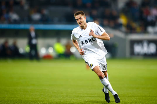 s Rasmus Lindkvist jublar