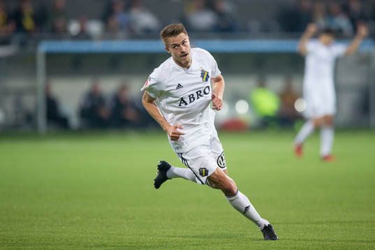 s Rasmus Lindkvist jublar