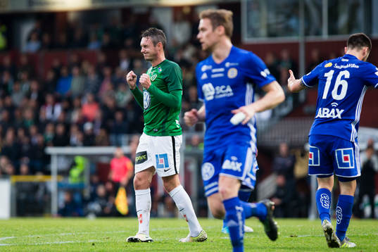 Jönköpings Daryl Smylie grimaserar