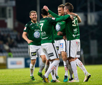 Jönköpings Stian Aasmundsen jublar med lagkamrater