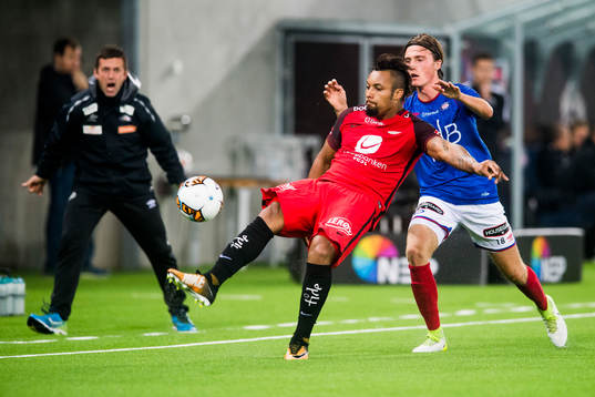 Ronny Deila, head coach of Vålerenga, Bismar Acosta of