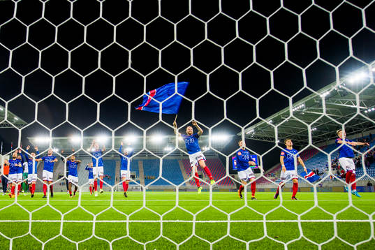 The Vålerenga team celebrates