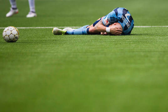 Djurgårdens Magnus Eriksson får ont
