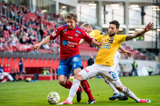 Bläddra bland fler bilder av Fotboll, Superettan, Helsingborg - Falkenberg