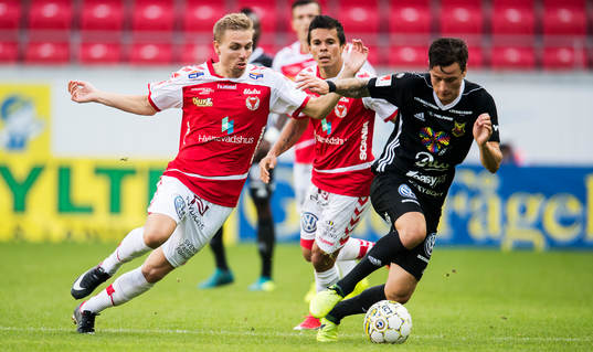 Kalmars Jonathan Ring och Östersunds Jamie Hopcutt
