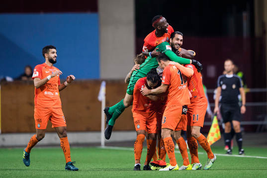 AFC Eskilstunas spelare jublar