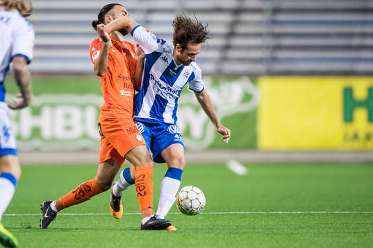 AFC Eskilstunas Ansel Raskaj och IFK Göteborgs Mikkel