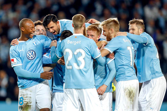 Malmö FFs Markus Rosenberg jublar med lagkamrater