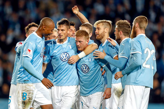 Malmö FFs Markus Rosenberg jublar med lagkamrater