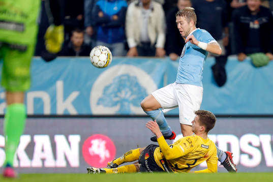 Malmö FFs Anton Tinnerholm och Elfsborgs Adam Lundqvist