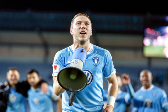 Malmö FFs Anton Tinnerholm jublar med lagkamrater
