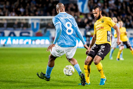 Malmö FFs Carlos Strandberg och Elfsborgs Issam Jebali