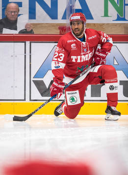 Timrås Jeremy Boyce-Rotevall värmer upp