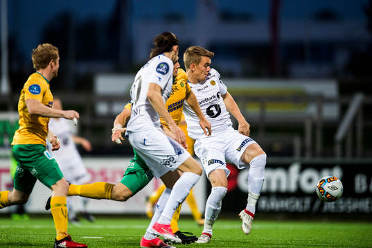 Kristian Fardal Opseth of Bodø/Glimt shoots and scores 1-0