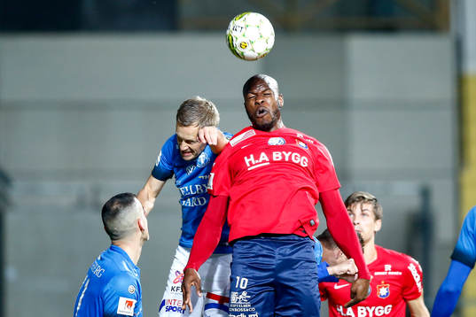Örgrytes Hakeem Araba och Trelleborgs Magnus Andersson
