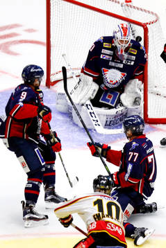 Luleås Einar Emanuelsson gör 0-1