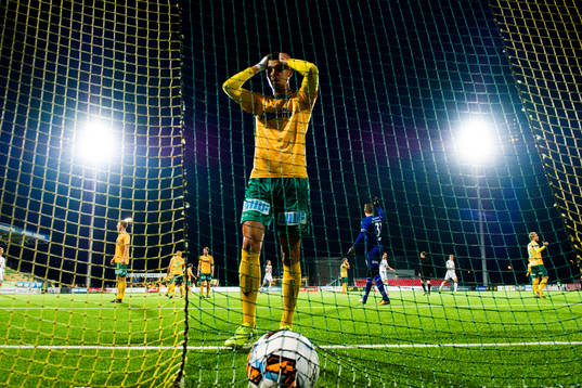 Emmanuel Troudart of Ull/Kisa looks dejected