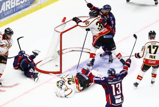 Mål 1-1 av Linköpings Derek Roy