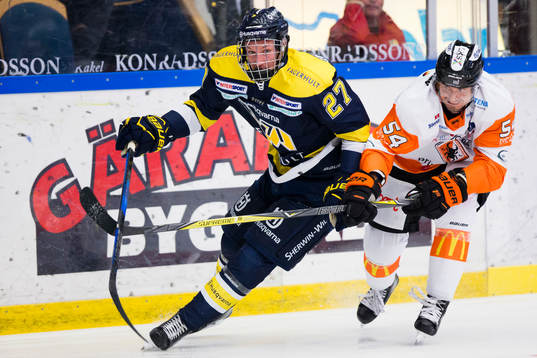 s David Gustafsson mot Karlskronas Alexander Deilert