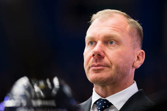 s tränare Johan Lindbom