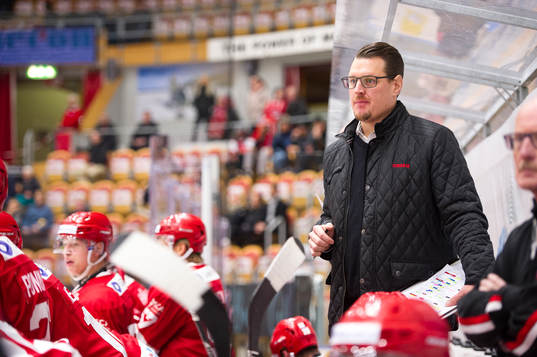 Timrås assisterande tränare Johan Thelin