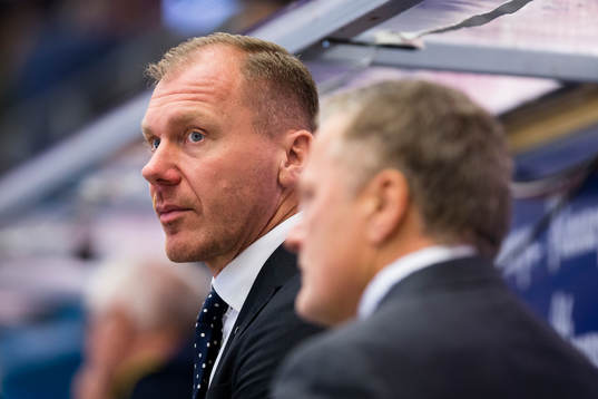s tränare Johan Lindbom