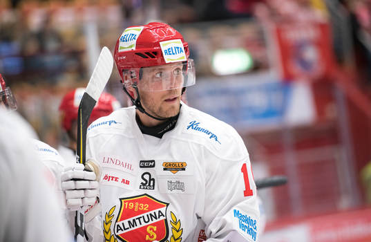 under Almtunas William Quist deppar ishockeymatchen i