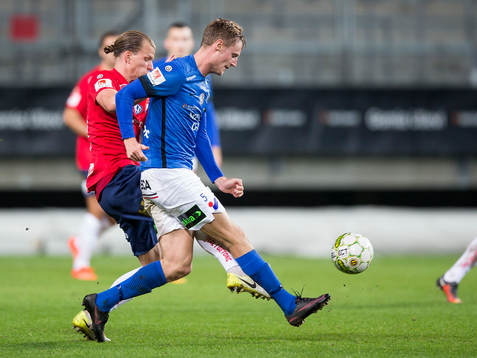 Örgrytes Sebastian Carlsén mot Trelleborgs Anton Tideman