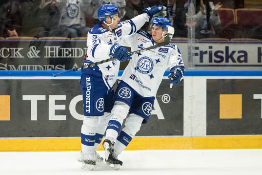 Leksands Mattias Ritola jublar med David Åslin